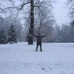 Meet your Posher, Carlo